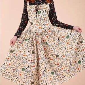 Samantha Pleet Shield Dress in White Size 20